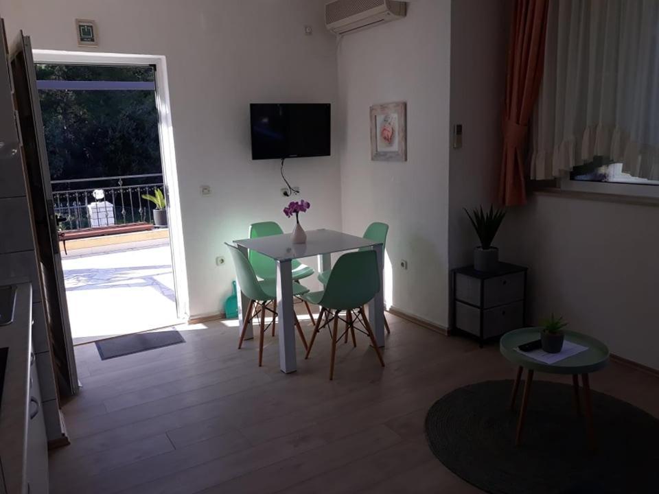 Apartments Viki Trogir Ngoại thất bức ảnh
