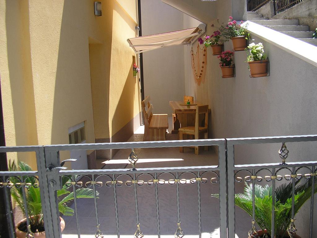 Apartments Viki Trogir Ngoại thất bức ảnh