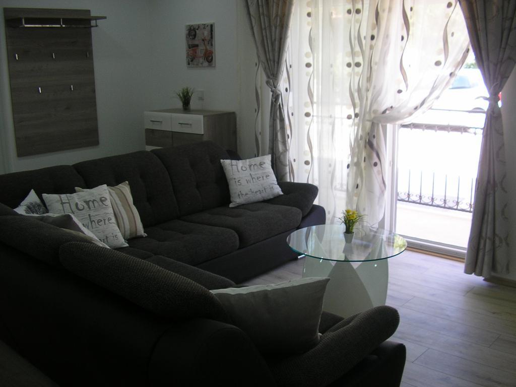 Apartments Viki Trogir Ngoại thất bức ảnh