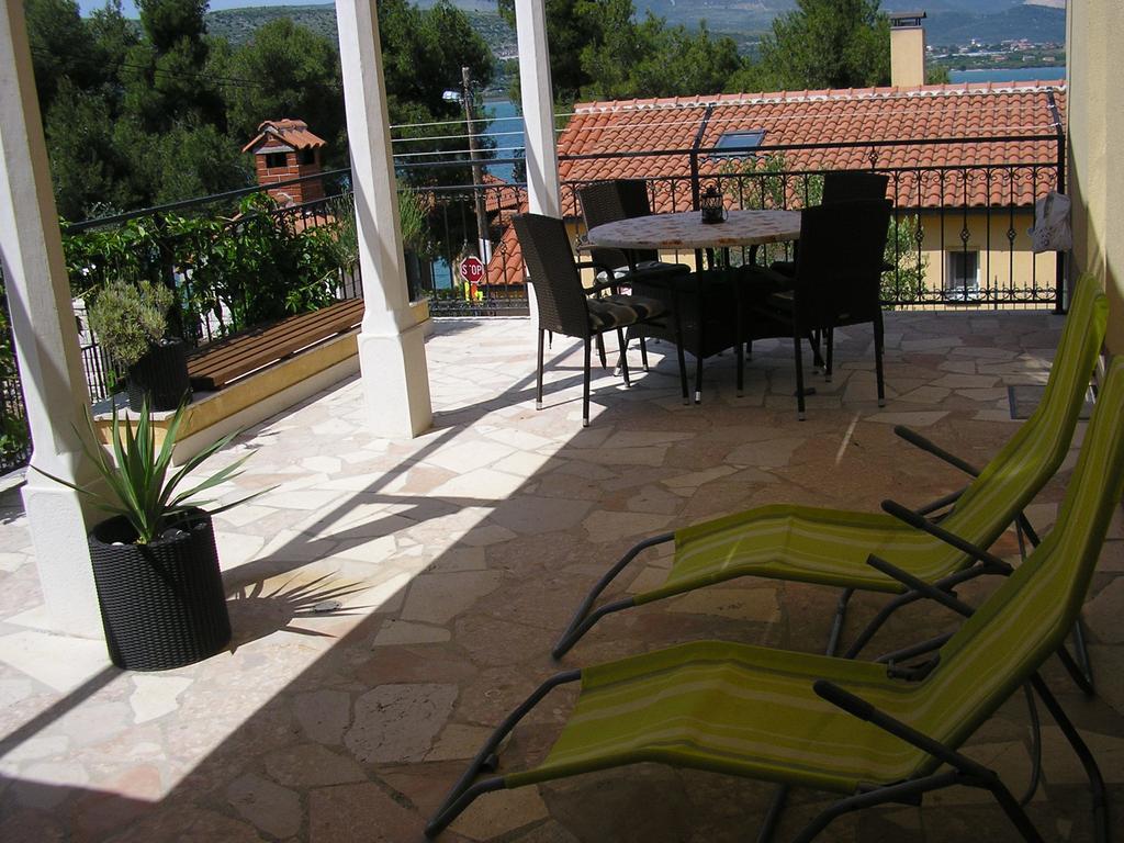 Apartments Viki Trogir Ngoại thất bức ảnh