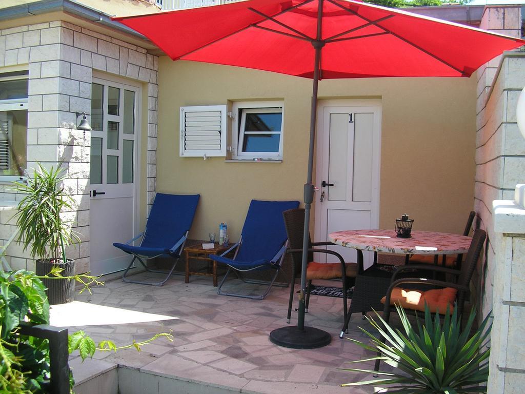 Apartments Viki Trogir Ngoại thất bức ảnh
