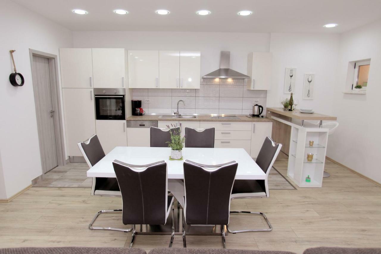 Apartments Viki Trogir Ngoại thất bức ảnh
