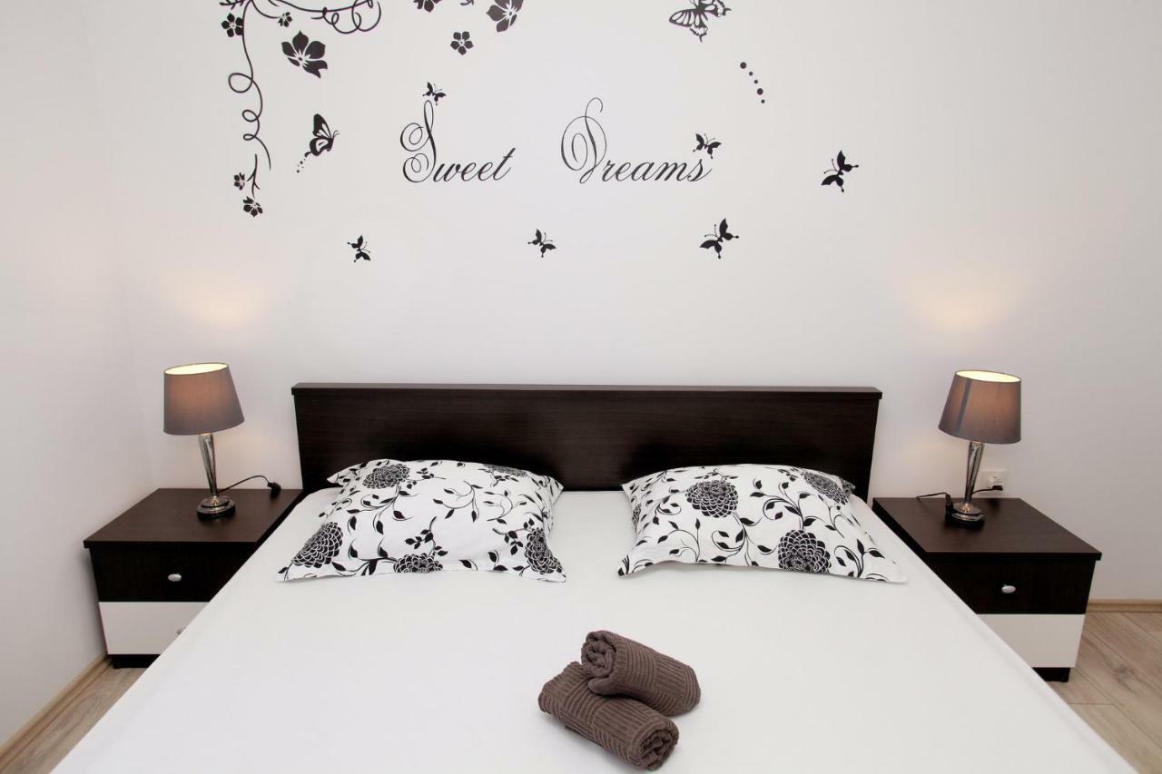 Apartments Viki Trogir Ngoại thất bức ảnh