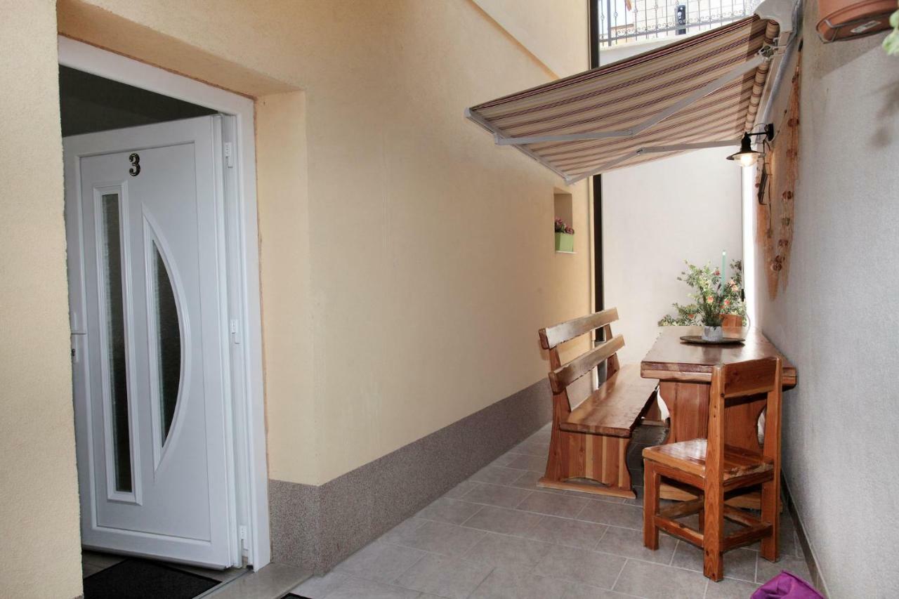 Apartments Viki Trogir Ngoại thất bức ảnh